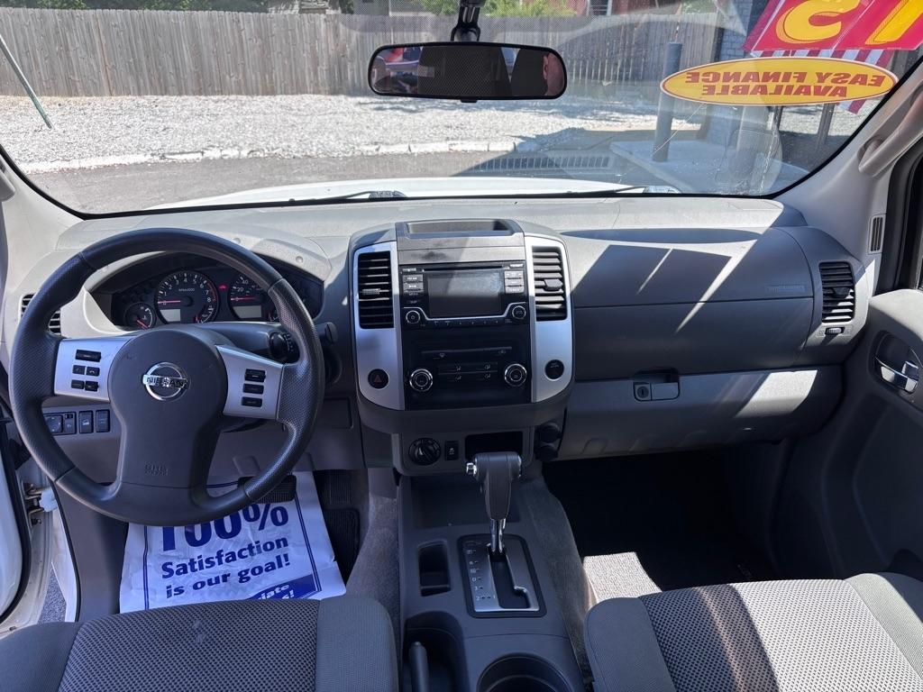 Nissan Frontier SV Crew Cab 4X4 V6 2015