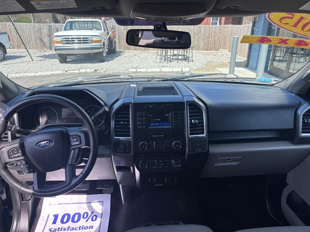 Ford F-150 XLT SuperCrew Short Box 4WD 2015