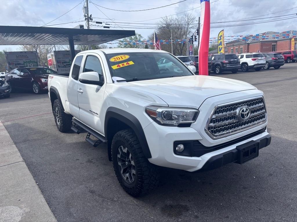 Toyota Tacoma SR5 Access Cab V6 6AT 4WD 2017