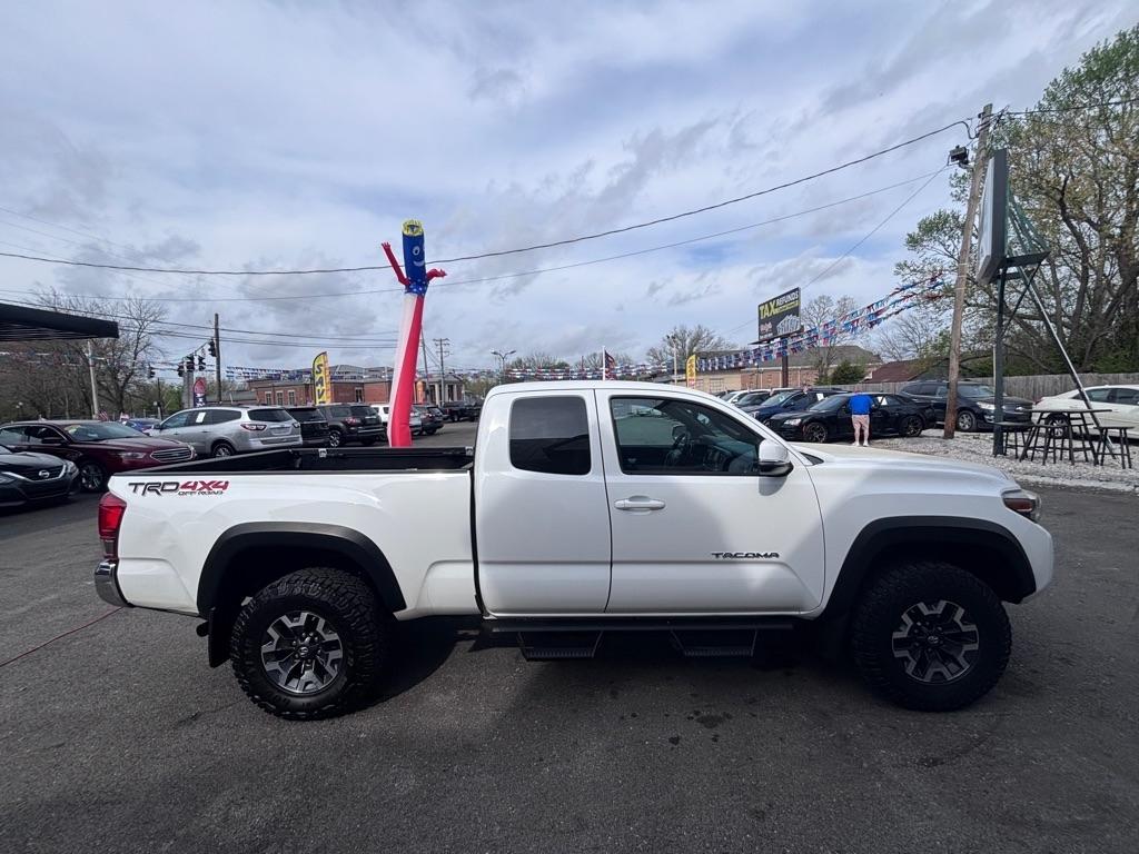 Toyota Tacoma SR5 Access Cab V6 6AT 4WD 2017