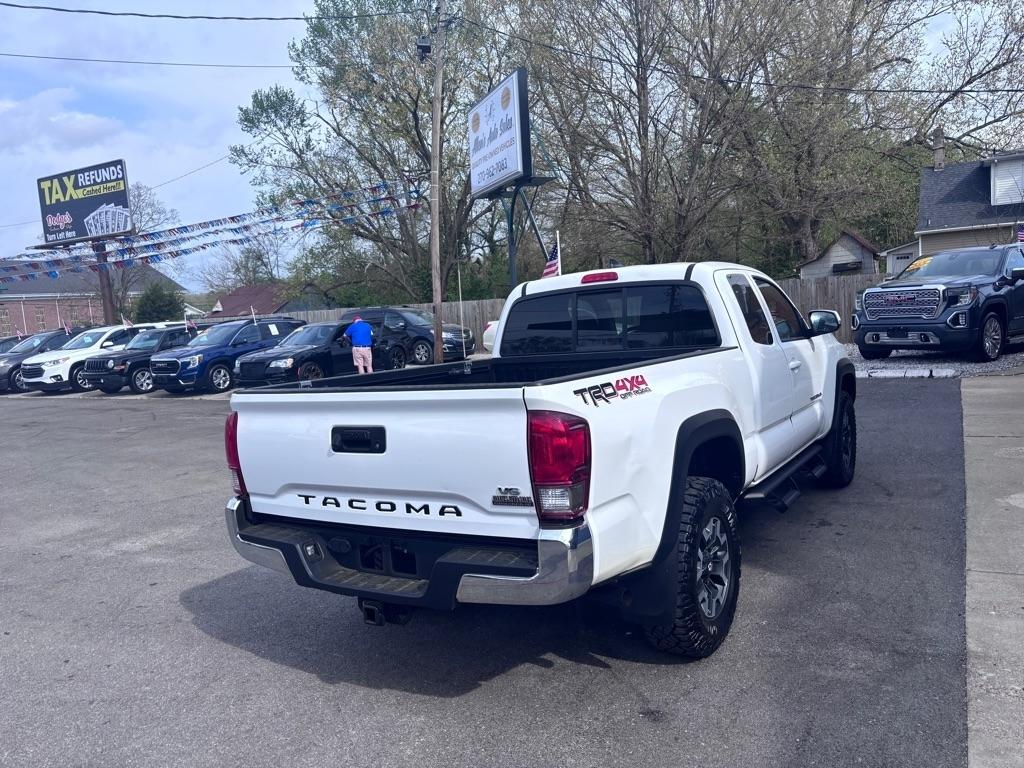 Toyota Tacoma SR5 Access Cab V6 6AT 4WD 2017