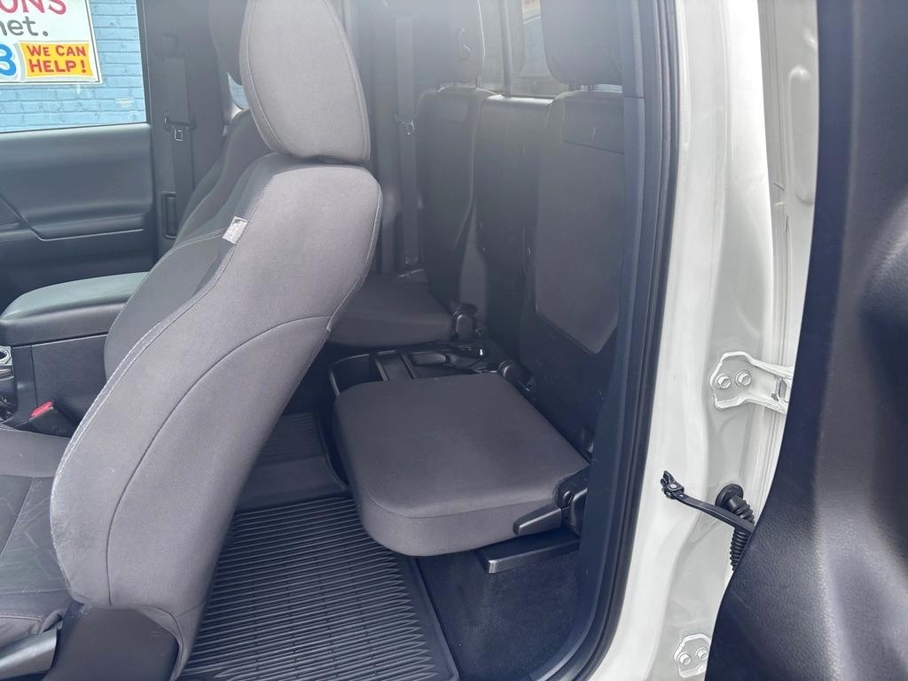 Toyota Tacoma SR5 Access Cab V6 6AT 4WD 2017