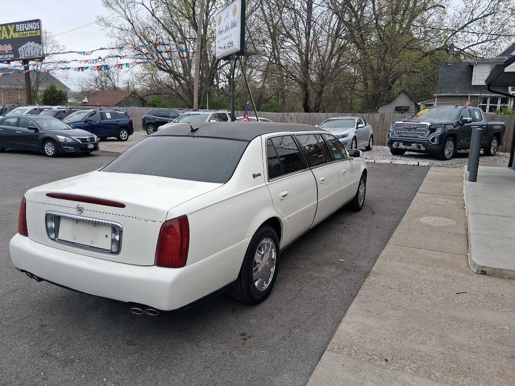 Cadillac Krystal Koach Base FWD 2005