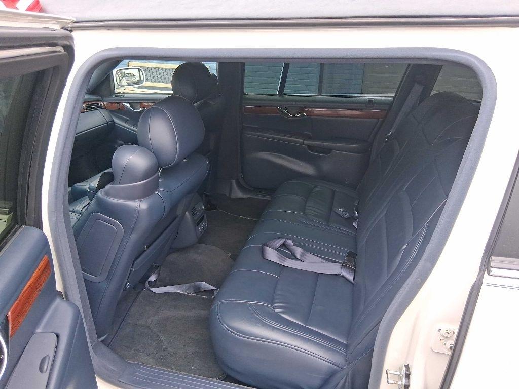 Cadillac Krystal Koach Base FWD 2005