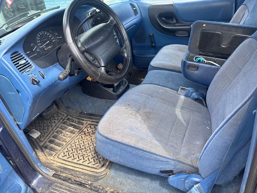 Ford Ranger XL Reg. Cab Short Bed 2WD 1995