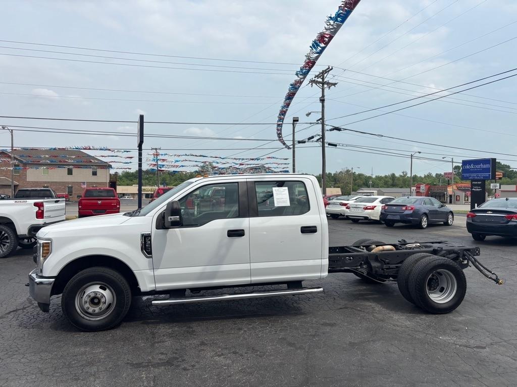 Ford F-350 SD XL Crew Cab Long Bed DRW 2WD 2019
