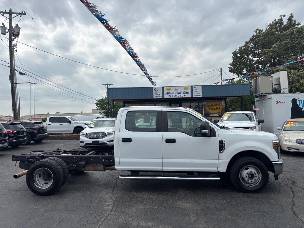Ford F-350 SD XL Crew Cab Long Bed DRW 2WD 2019