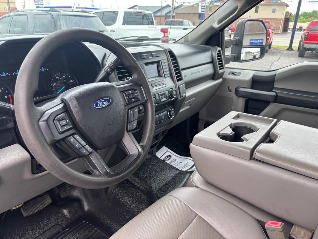 Ford F-350 SD XL Crew Cab Long Bed DRW 2WD 2019