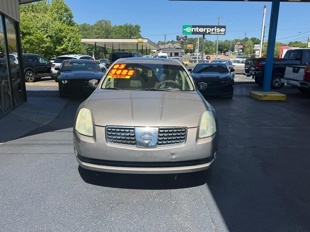 Nissan Maxima SE 2005