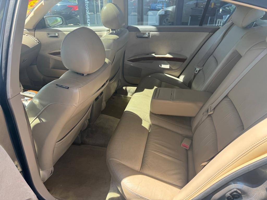 Nissan Maxima SE 2005