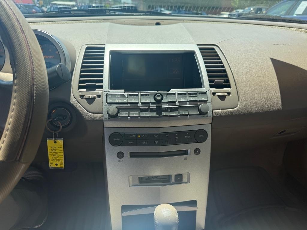 Nissan Maxima SE 2005