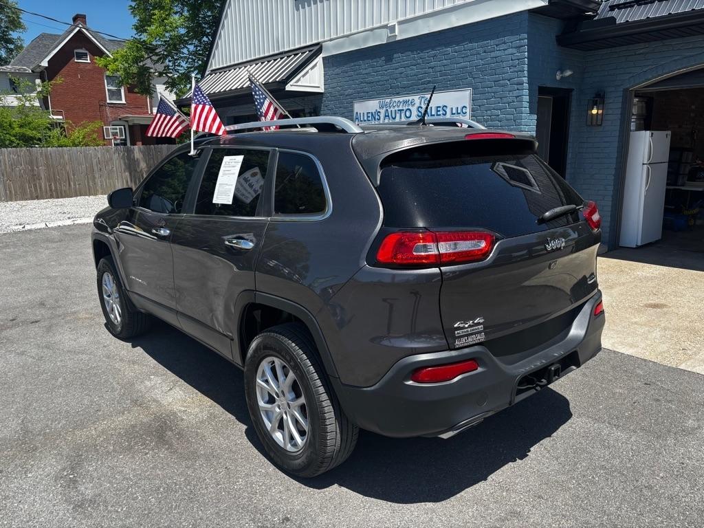 Jeep Cherokee Latitude 4WD 2015