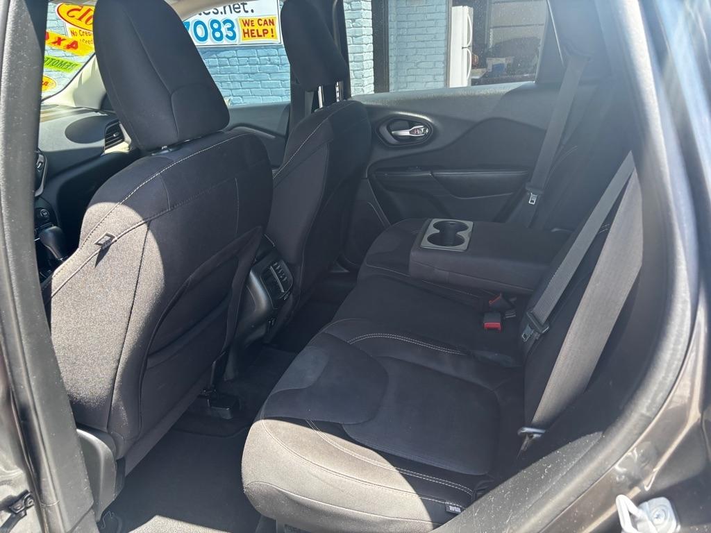 Jeep Cherokee Latitude 4WD 2015