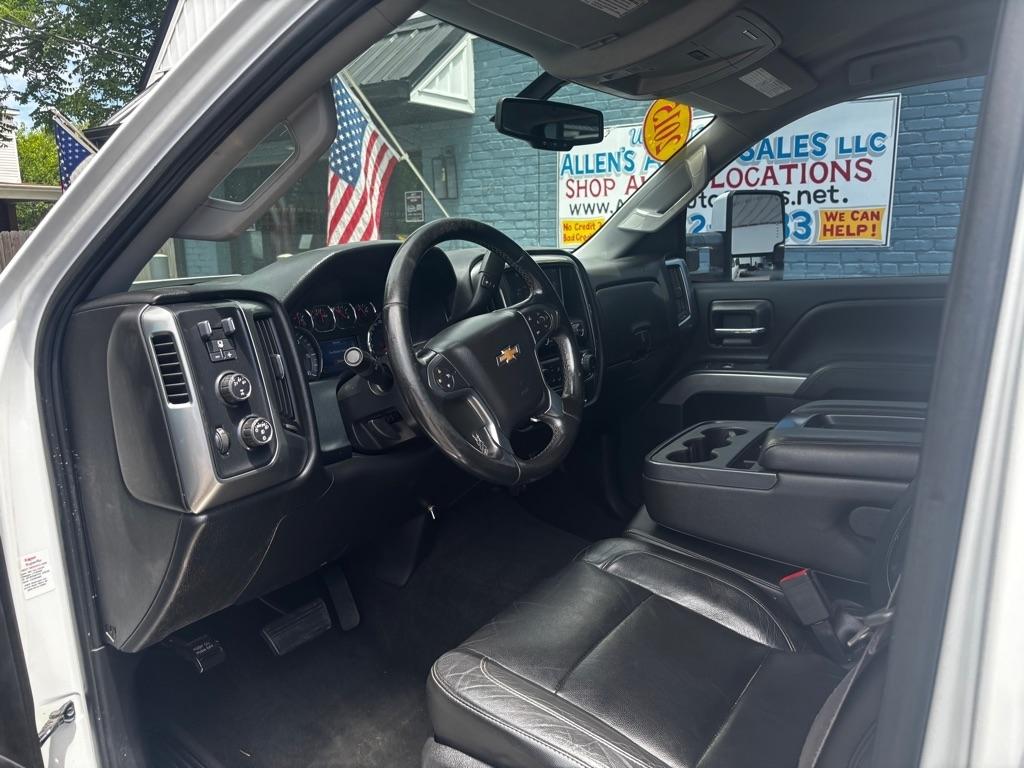 Chevrolet Silverado 3500HD LT Crew Cab 4WD 2015