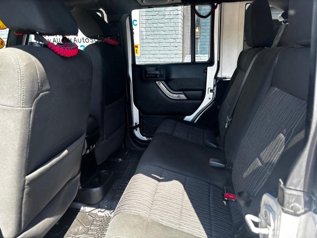 Jeep Wrangler Unlimited Sport 4WD 2012