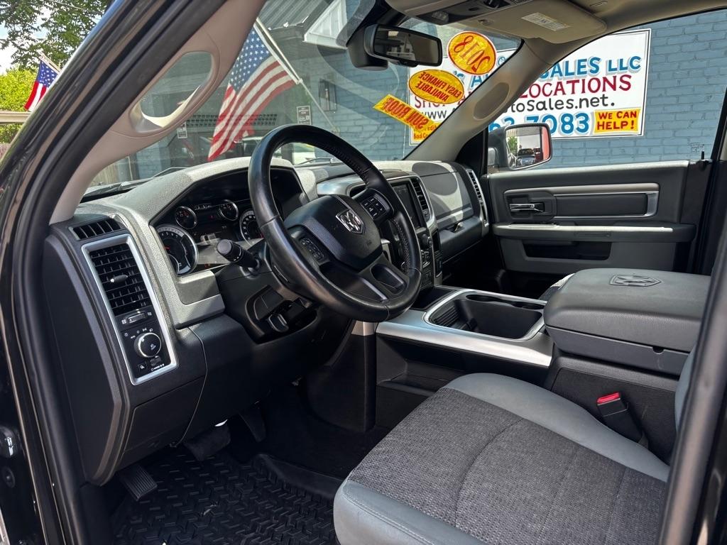 RAM 1500 SLT Crew Cab SWB 4WD 2018