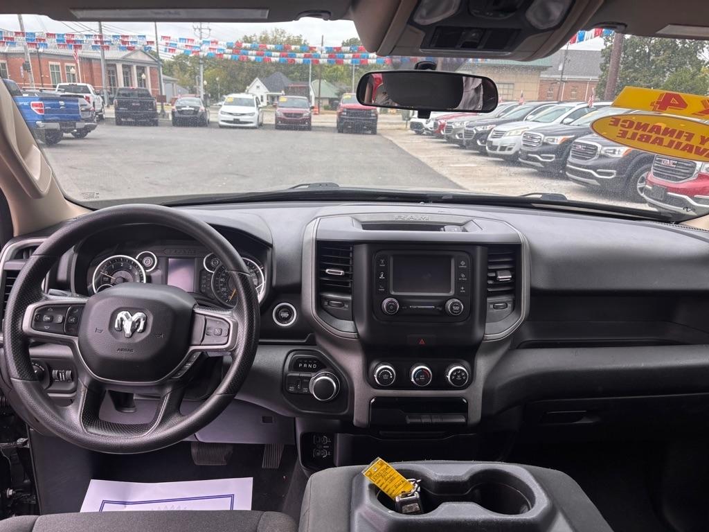 RAM 1500 Tradesman Quad Cab 4WD 2019