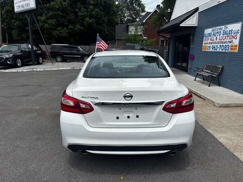 Nissan Altima 2.5 SV 2017