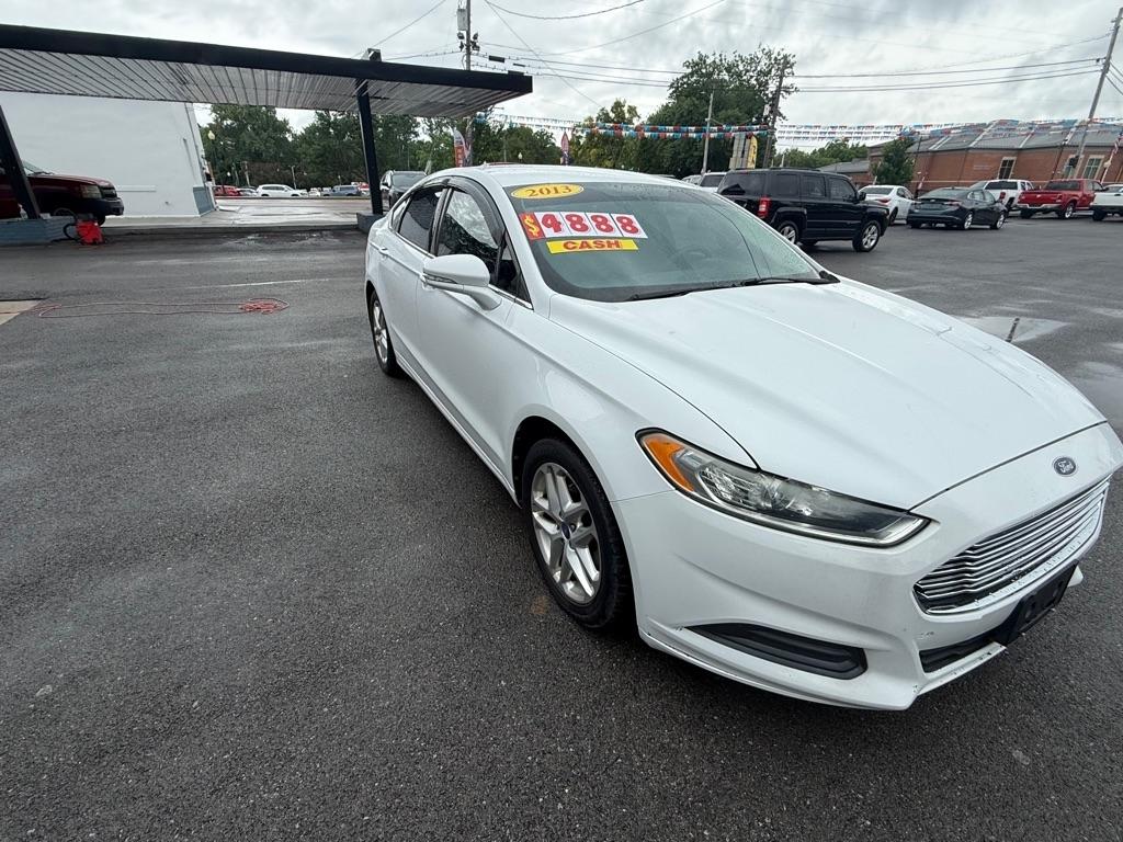 Ford Fusion SE 2013