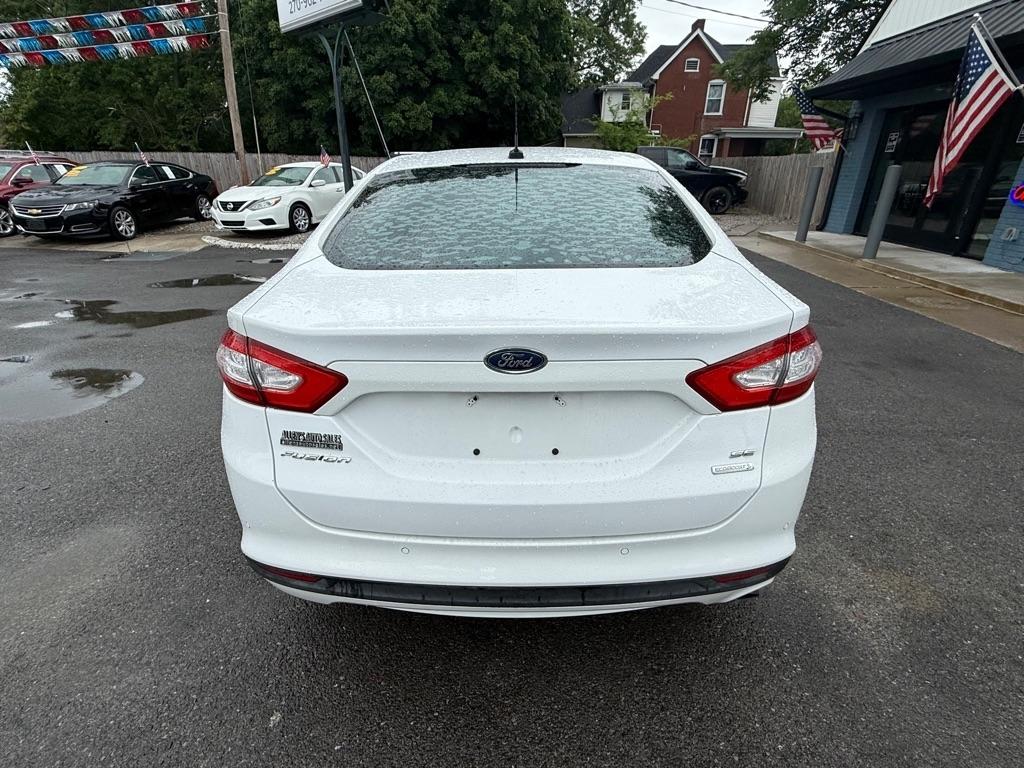 Ford Fusion SE 2013
