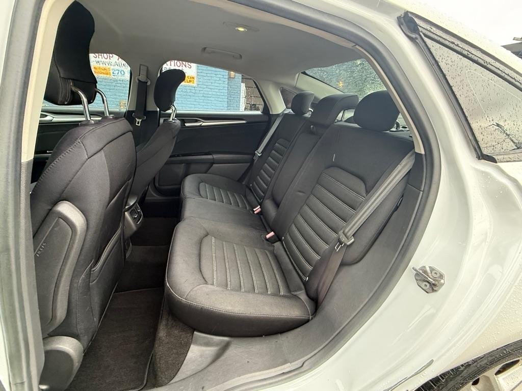Ford Fusion SE 2013