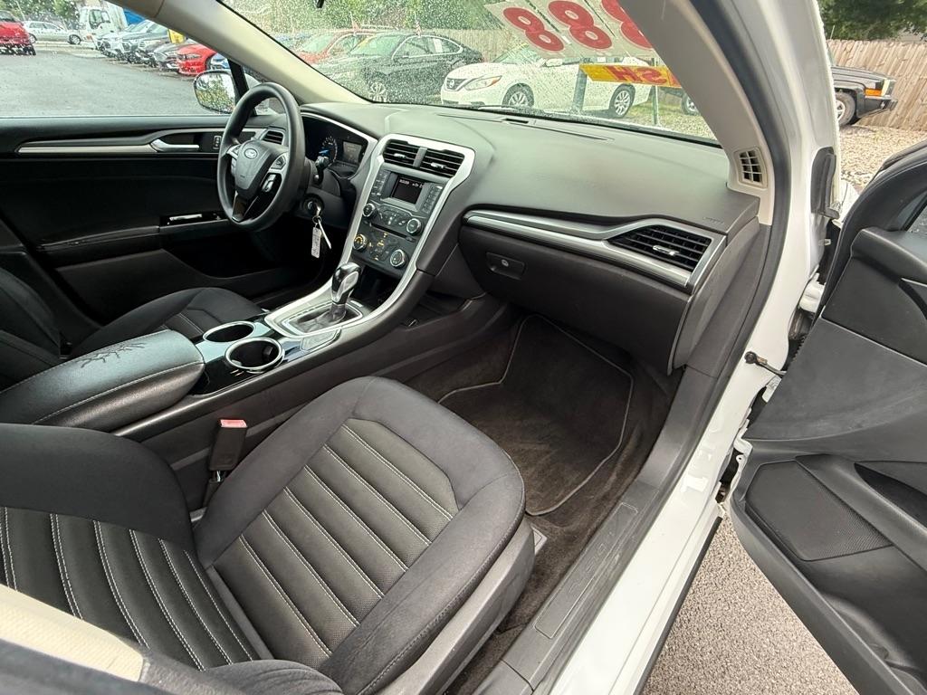 Ford Fusion SE 2013