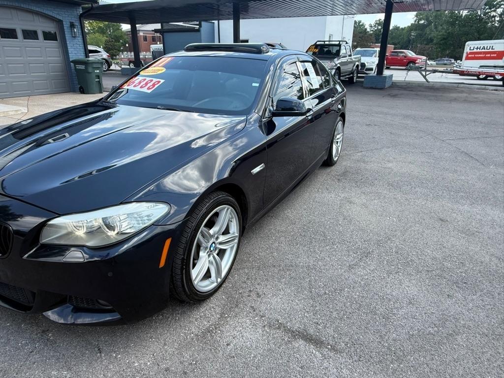 BMW 5-Series 535xi 2011