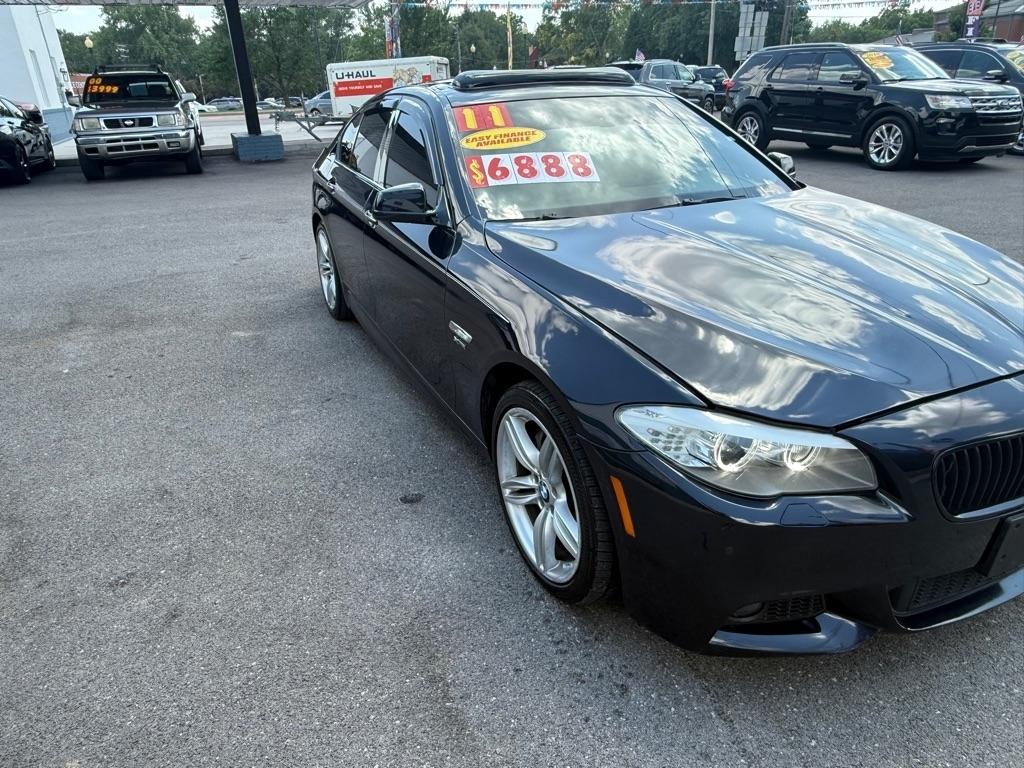 BMW 5-Series 535xi 2011