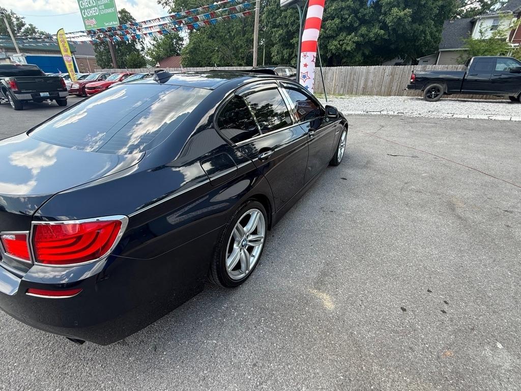 BMW 5-Series 535xi 2011