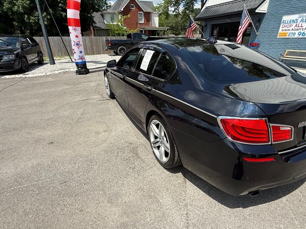 BMW 5-Series 535xi 2011