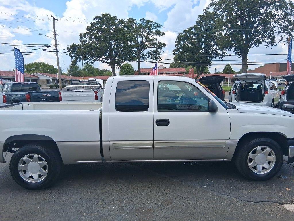 Chevrolet Silverado 1500 Work Truck Ext. Cab Short Bed 2WD 2004