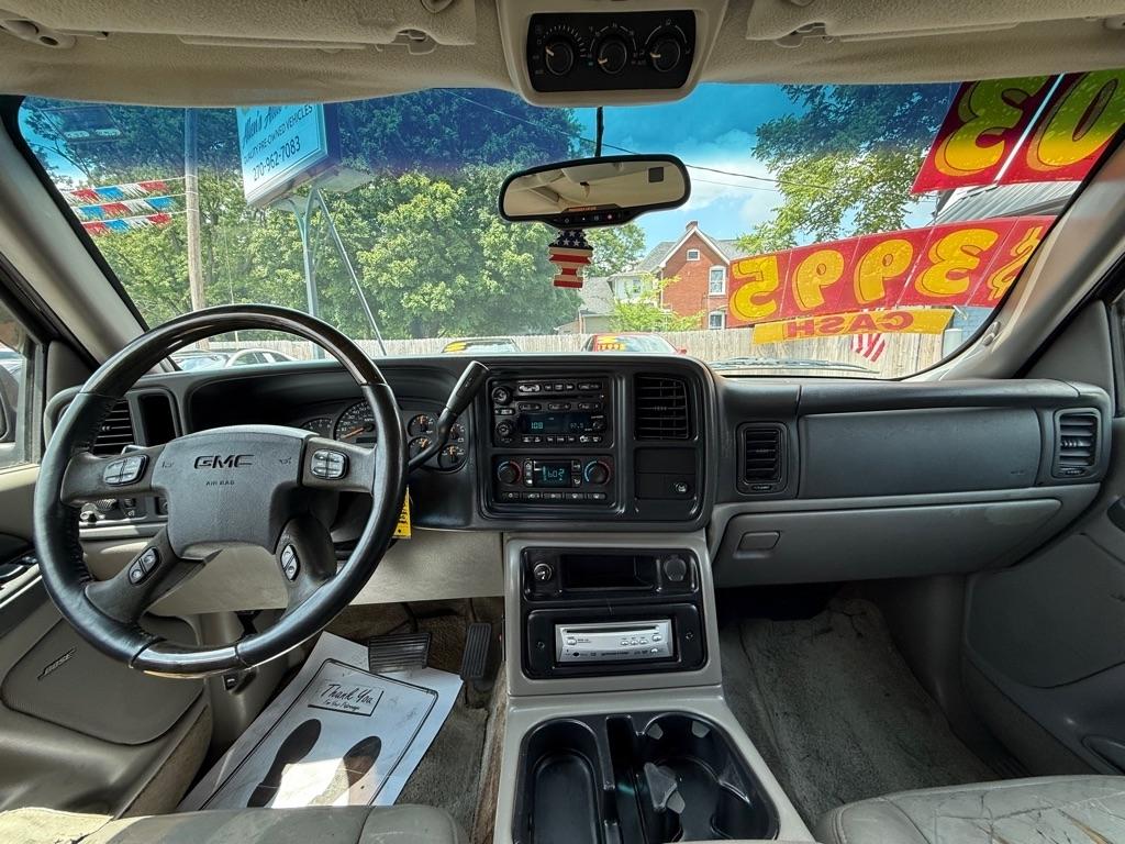 GMC Yukon XL 1500 2WD 2003