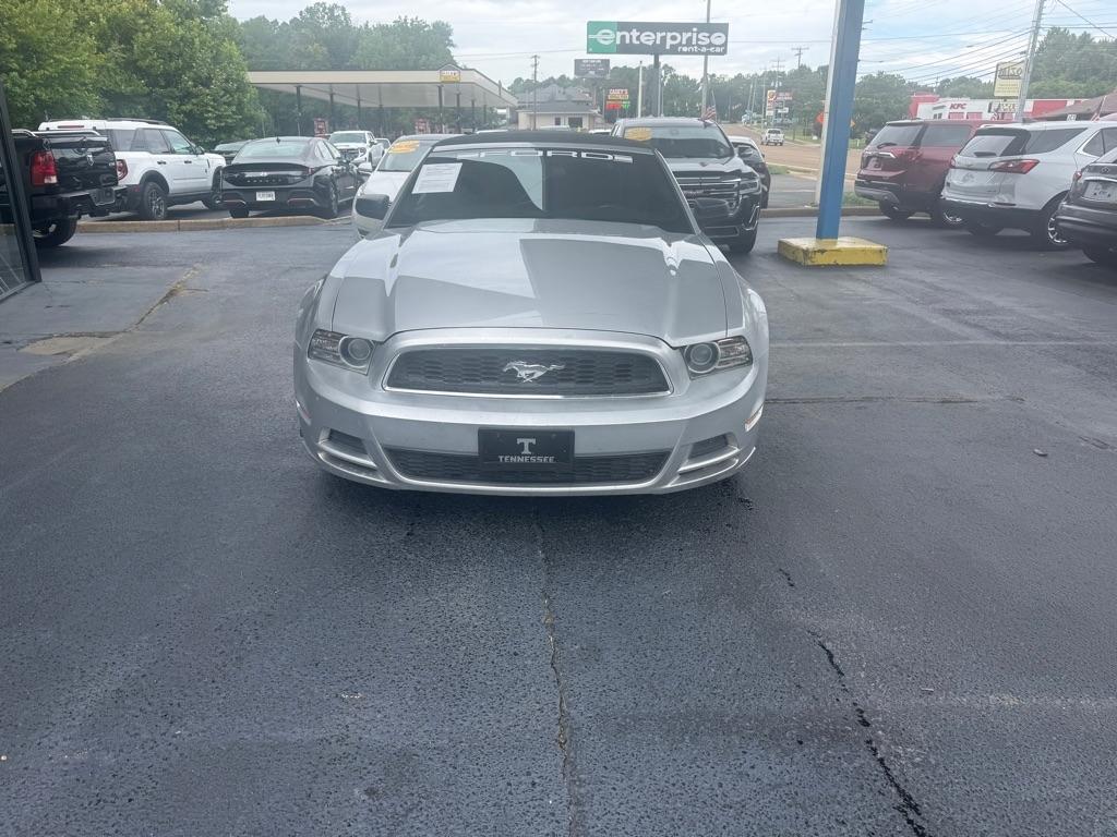 Ford Mustang V6 Convertible 2014
