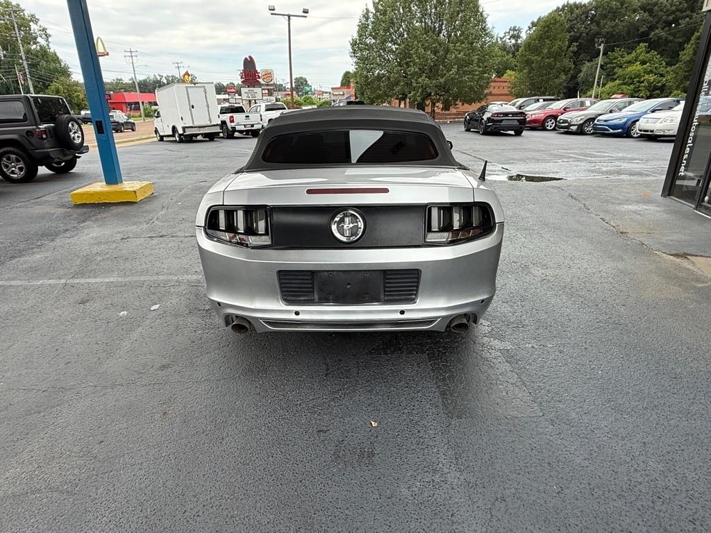 Ford Mustang V6 Convertible 2014