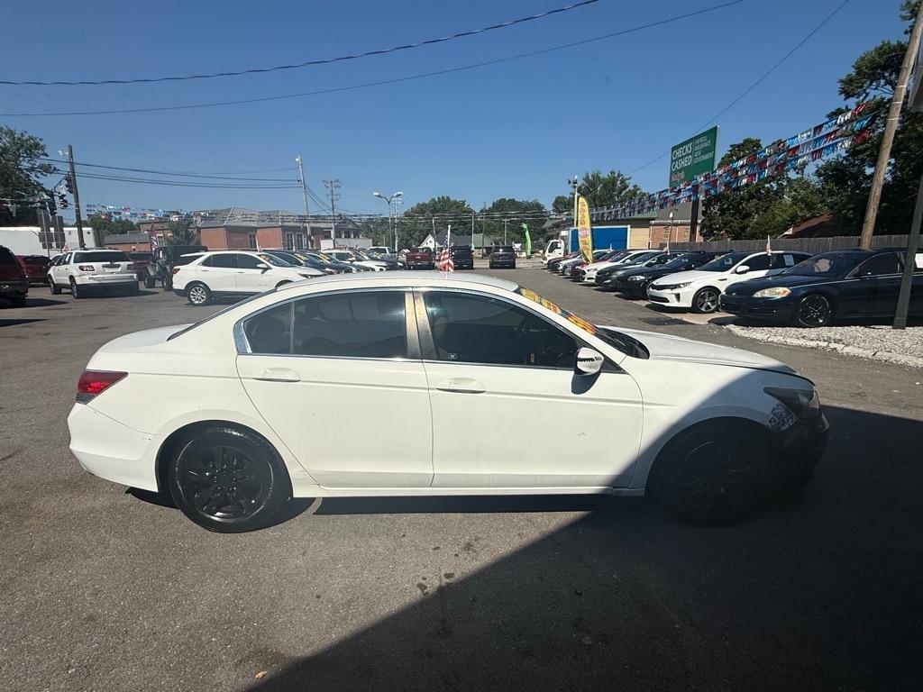 Honda Accord LX-P Sedan AT 2012