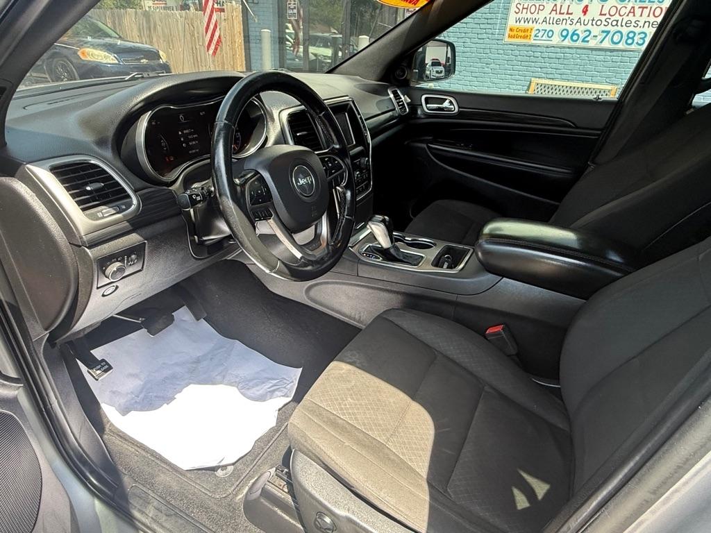Jeep Grand Cherokee Laredo E 2WD 2021