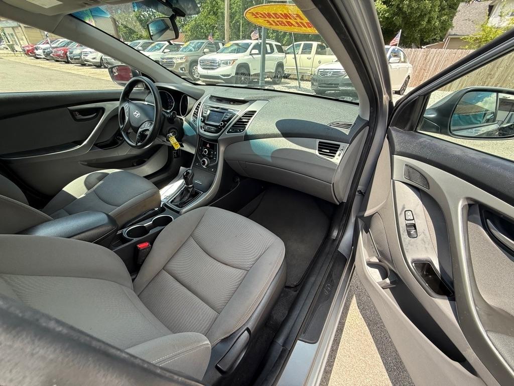 Hyundai Elantra GLS M/T 2014