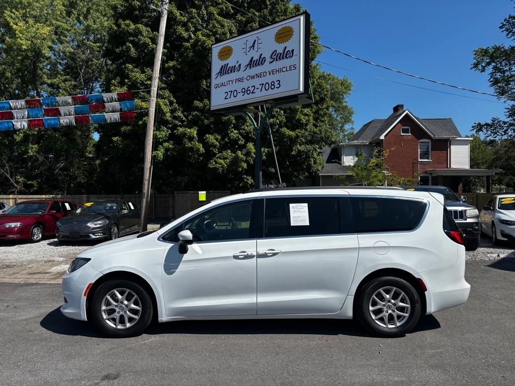 2021 Chrysler Voyager LXI