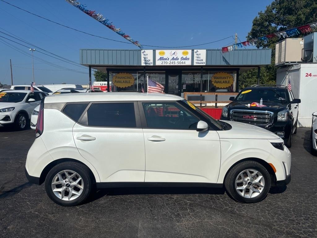 Kia Soul LX CVT 2023
