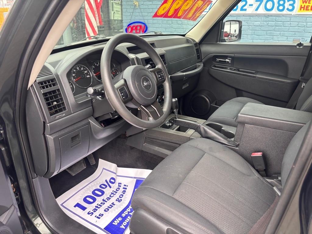 Jeep Liberty Sport 4WD 2012