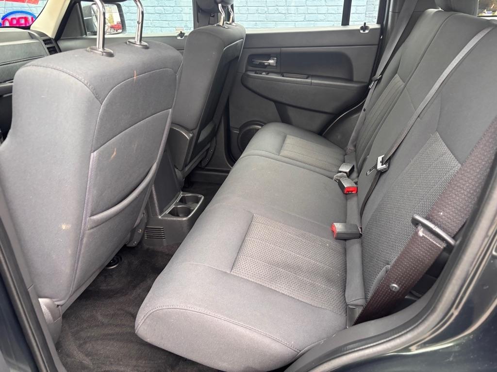 Jeep Liberty Sport 4WD 2012