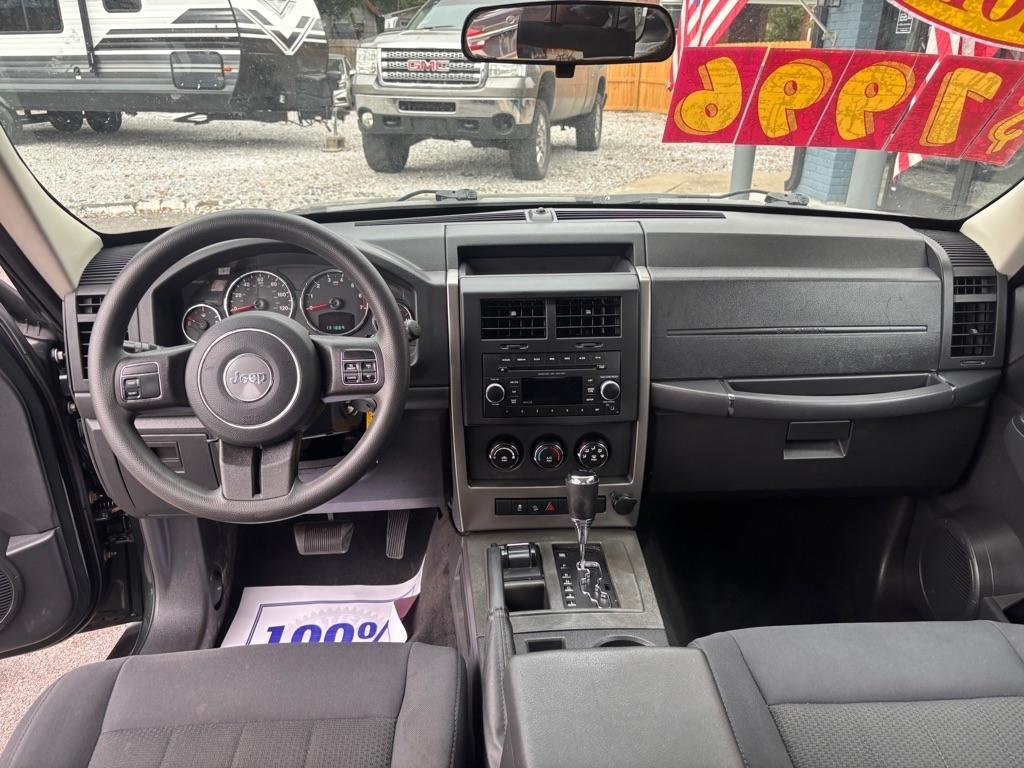 Jeep Liberty Sport 4WD 2012