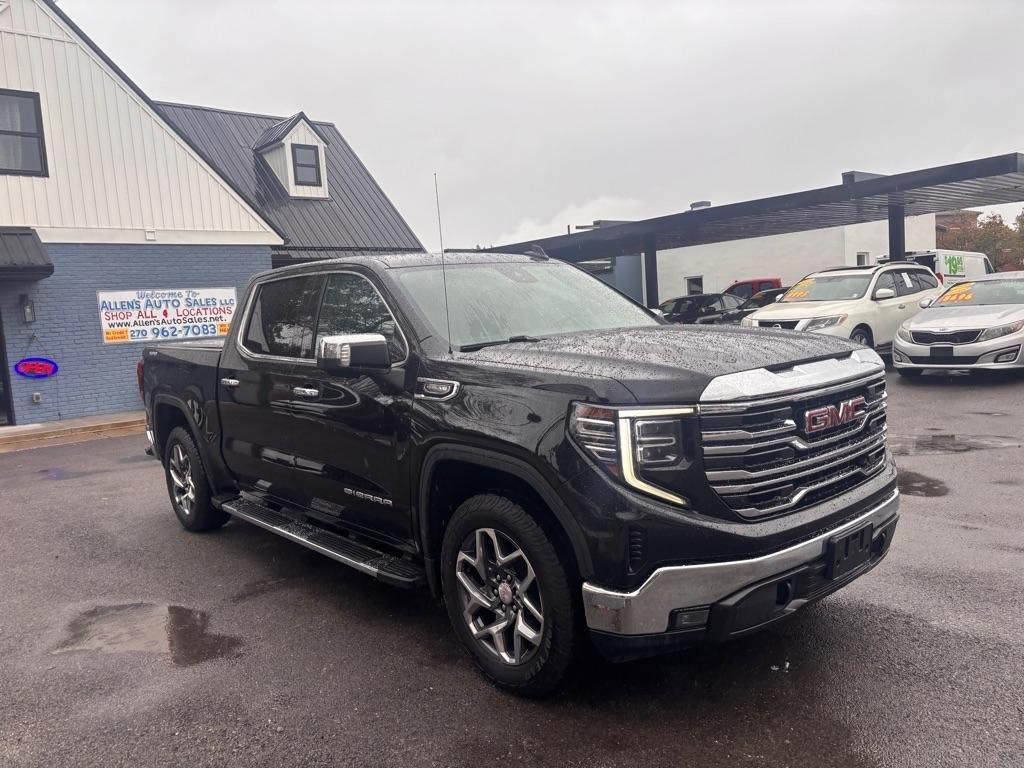 GMC Sierra 1500 SLT Crew Cab 4WD 2022