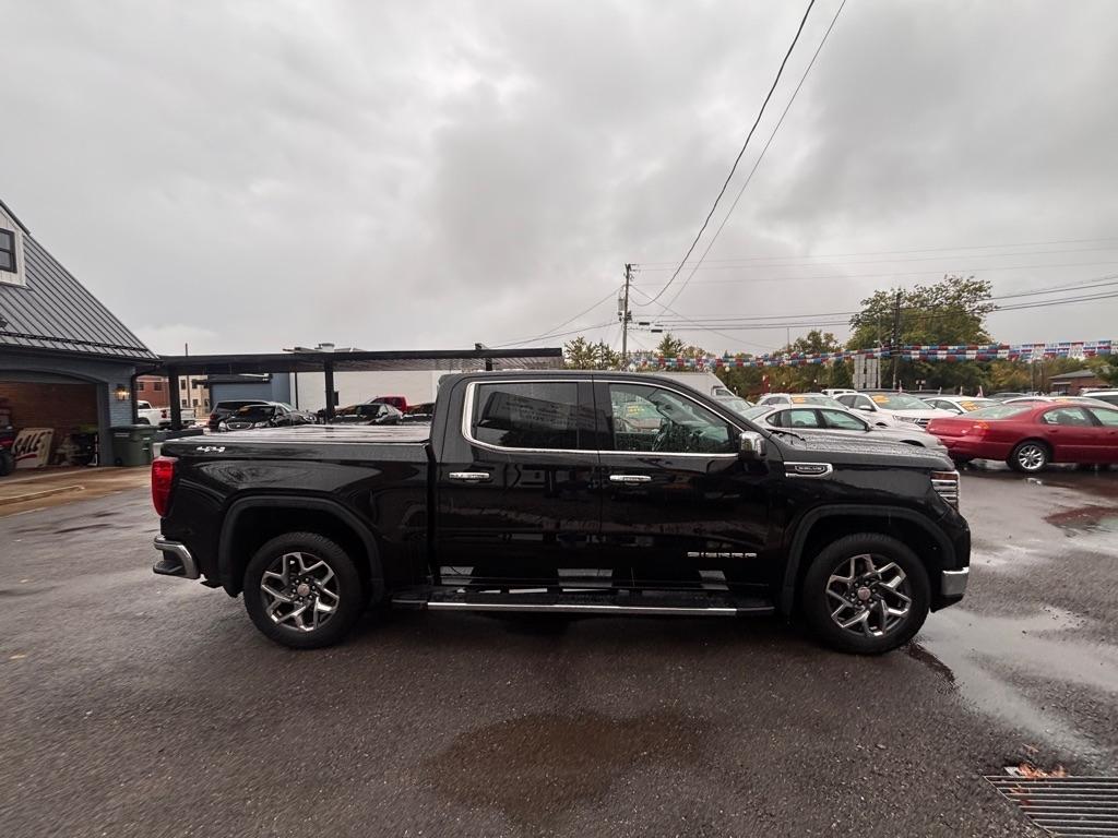GMC Sierra 1500 SLT Crew Cab 4WD 2022