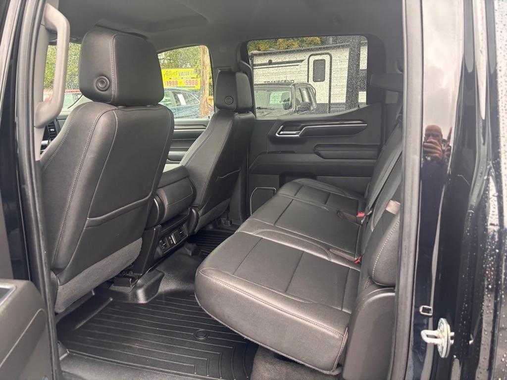 GMC Sierra 1500 SLT Crew Cab 4WD 2022