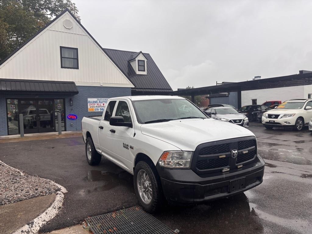 RAM 1500 Tradesman Quad Cab 4WD 2015