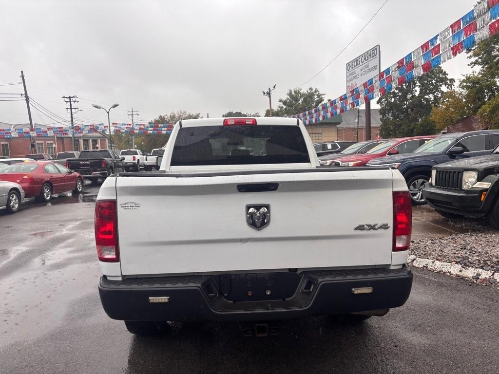 RAM 1500 Tradesman Quad Cab 4WD 2015