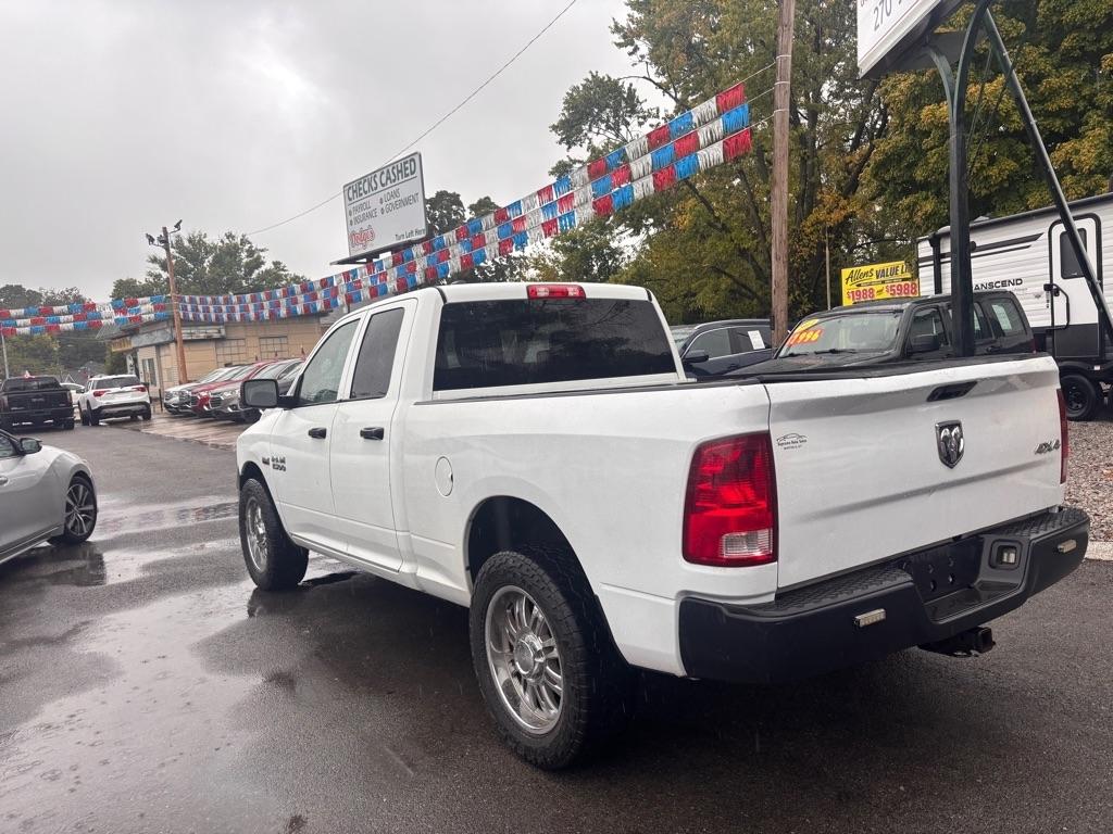RAM 1500 Tradesman Quad Cab 4WD 2015