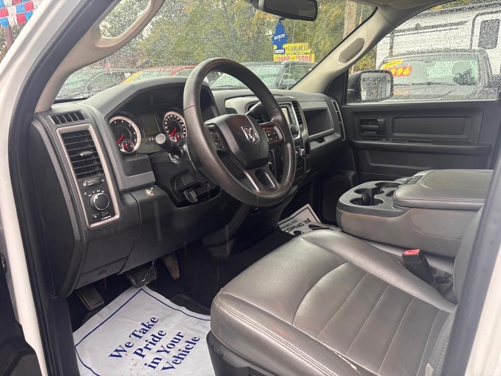 RAM 1500 Tradesman Quad Cab 4WD 2015
