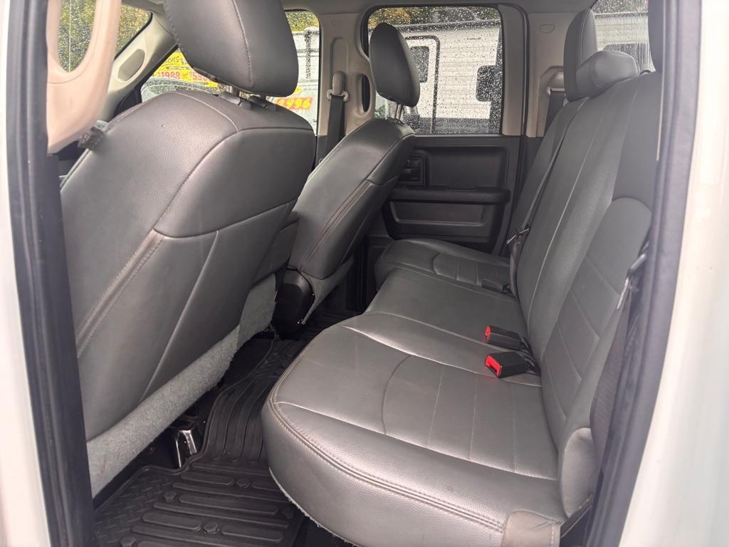 RAM 1500 Tradesman Quad Cab 4WD 2015